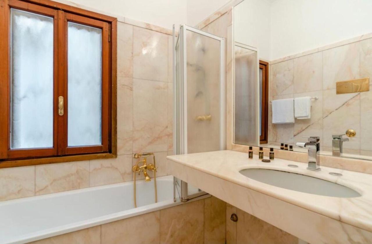 La Fenice Apartment *
