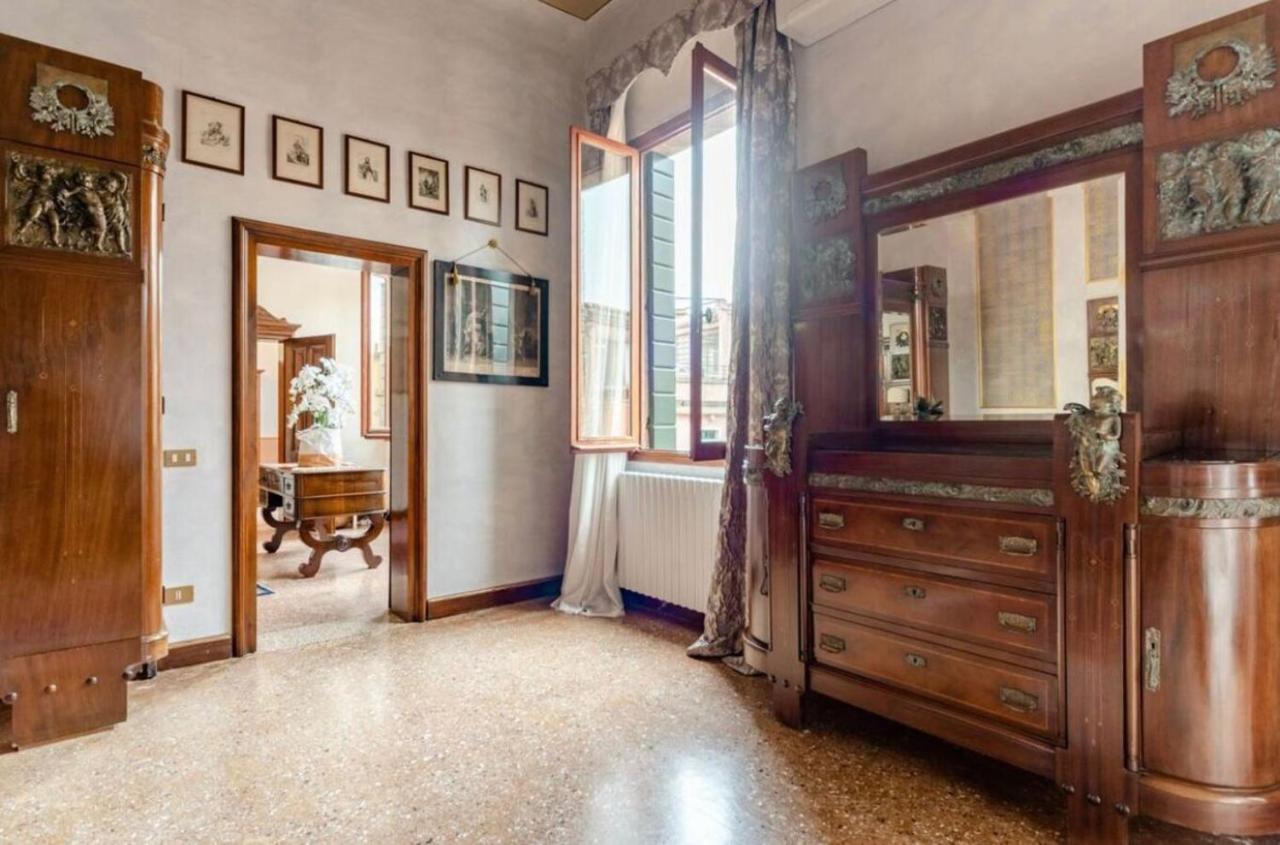 La Fenice Apartment *