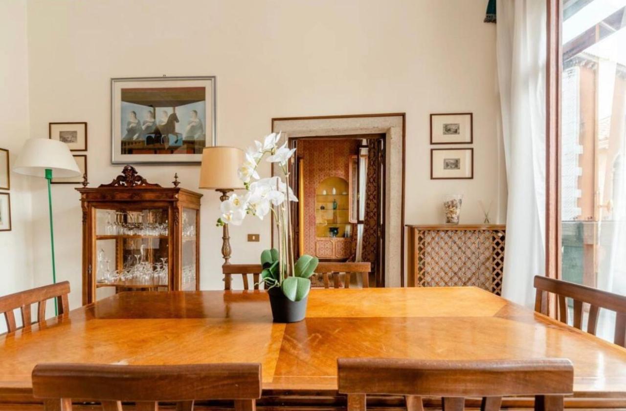 La Fenice Apartment *