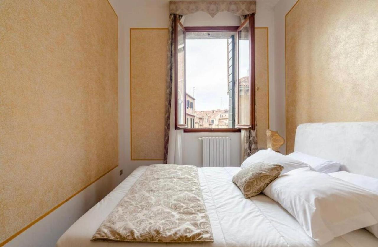 La Fenice Apartment *